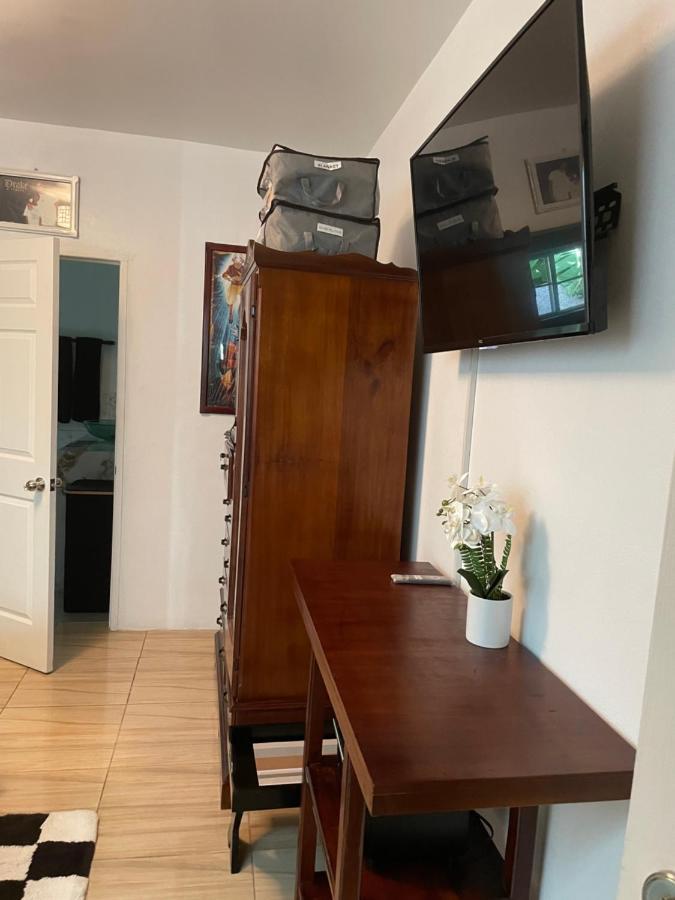 Centrally Located Room - 5 Port Antonio Exterior foto